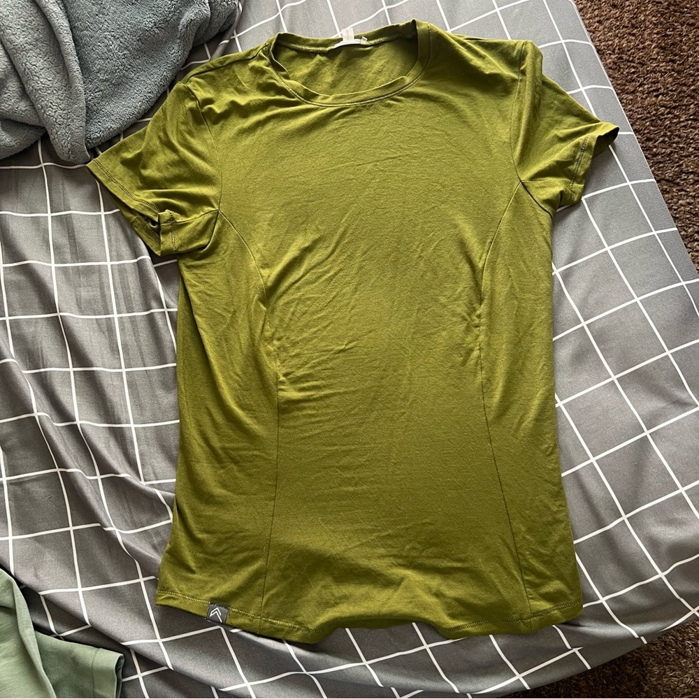 OA mellow soft olive green size S